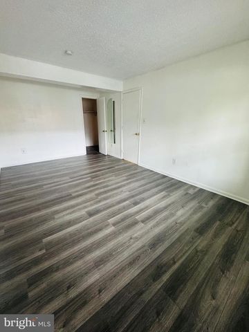 7990 LAKECREST DR, Greenbelt, MD 20770