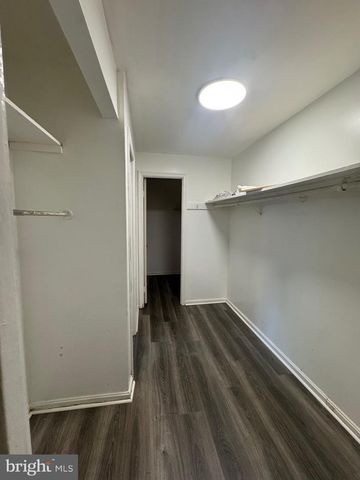 7990 LAKECREST DR, Greenbelt, MD 20770