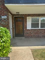 7990 LAKECREST DR, Greenbelt, MD 20770