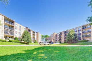 502 W Huntington Commons Road 340, Mount Prospect, IL 60056