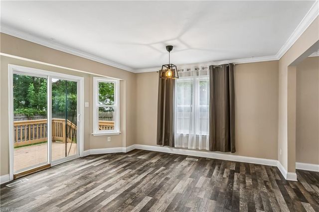 12 Edith Key ST, Hampton, VA 23666