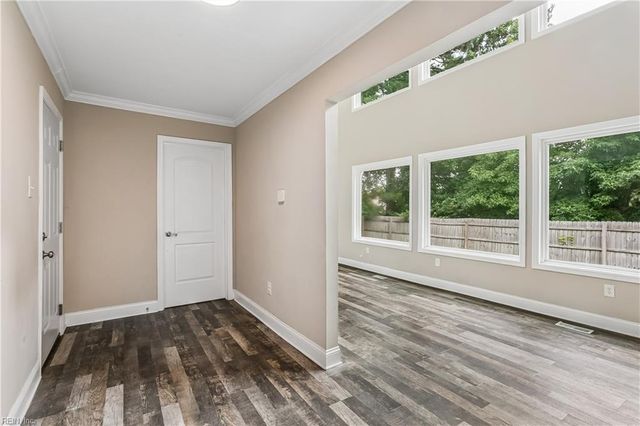 12 Edith Key ST, Hampton, VA 23666
