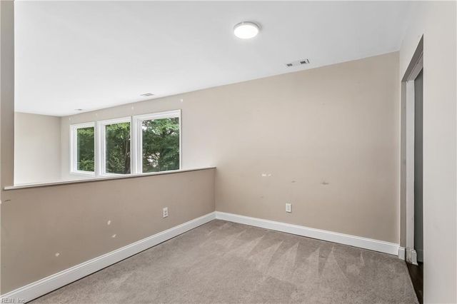 12 Edith Key ST, Hampton, VA 23666