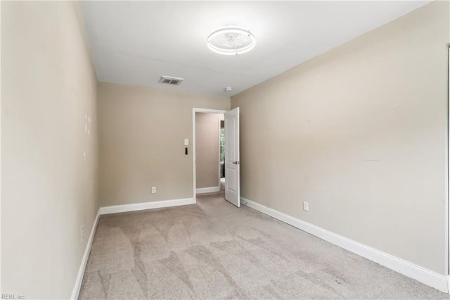 12 Edith Key ST, Hampton, VA 23666