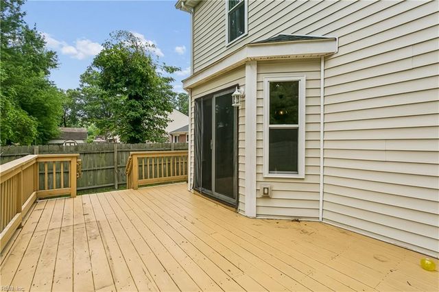 12 Edith Key ST, Hampton, VA 23666