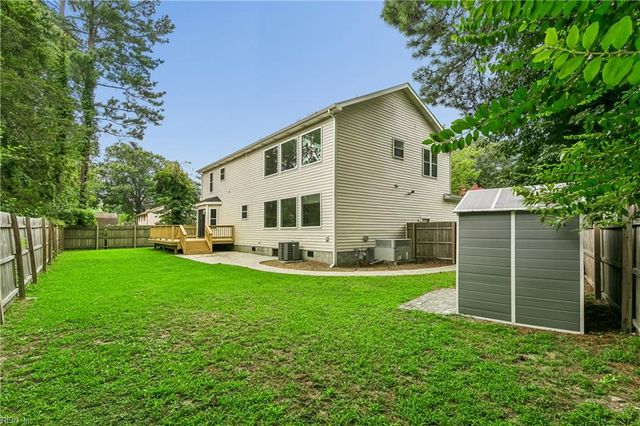 12 Edith Key ST, Hampton, VA 23666