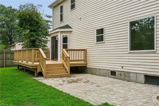 12 Edith Key ST, Hampton, VA 23666