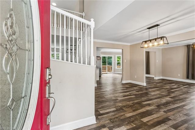 12 Edith Key ST, Hampton, VA 23666