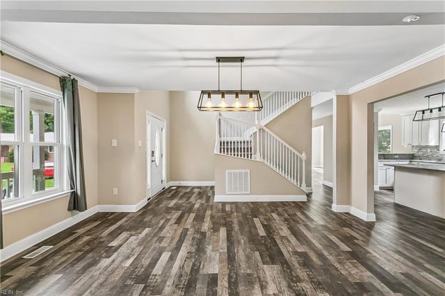 12 Edith Key ST, Hampton, VA 23666