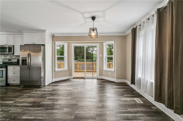 12 Edith Key ST, Hampton, VA 23666
