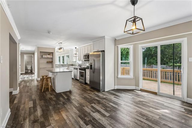 12 Edith Key ST, Hampton, VA 23666
