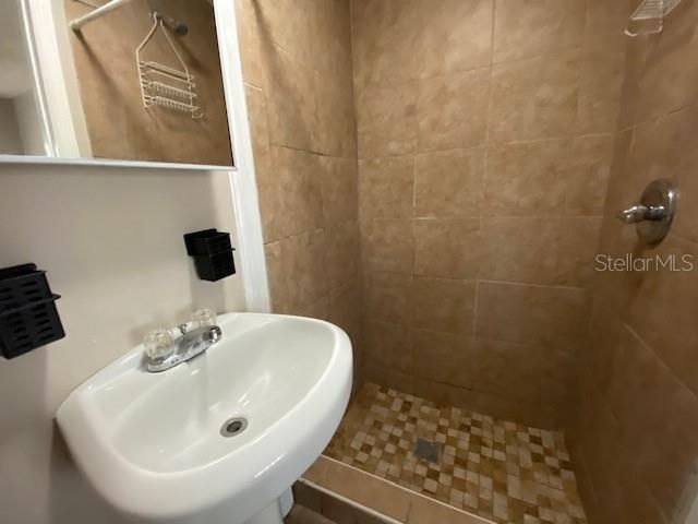 9718 N NEBRASKA AVENUE 6, Tampa, FL 33612