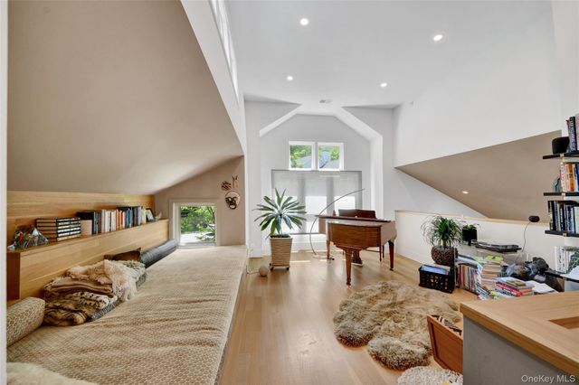 35 Landing Drive, Dobbs Ferry, NY 10522