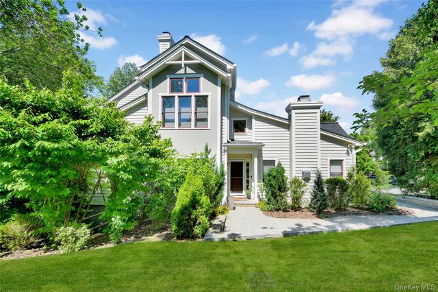 35 Landing Drive, Dobbs Ferry, NY 10522