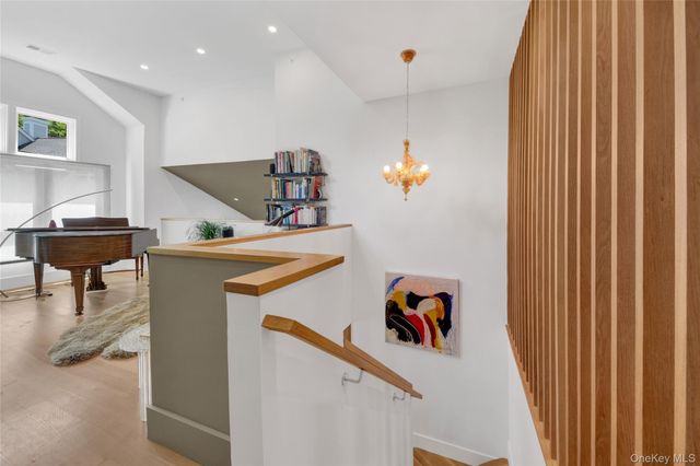 35 Landing Drive, Dobbs Ferry, NY 10522