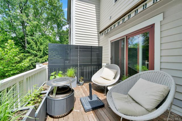 35 Landing Drive, Dobbs Ferry, NY 10522