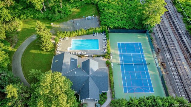 35 Landing Drive, Dobbs Ferry, NY 10522