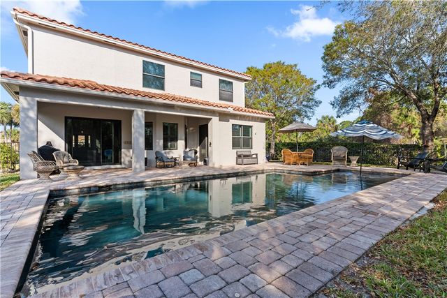 5616 40th Avenue, Vero Beach, FL 32967