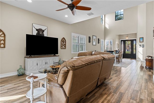 5616 40th Avenue, Vero Beach, FL 32967