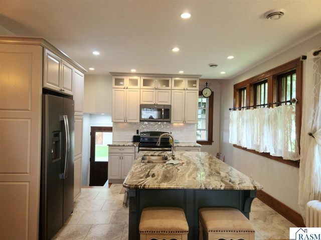 622 Nicollet Avenue, North Mankato, MN 56003