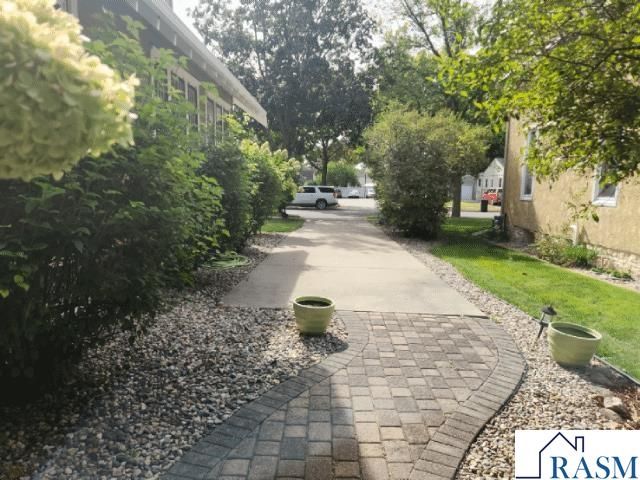 622 Nicollet Avenue, North Mankato, MN 56003