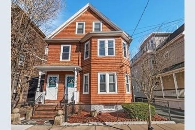 13 Knowlton St, Somerville, MA 02145