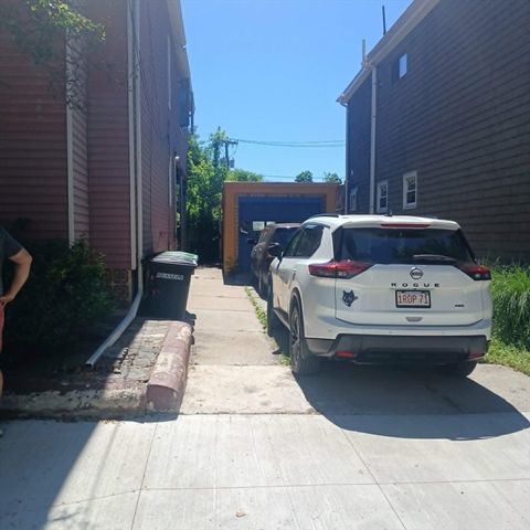 13 Knowlton St, Somerville, MA 02145
