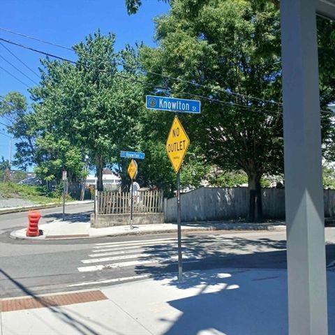 13 Knowlton St, Somerville, MA 02145