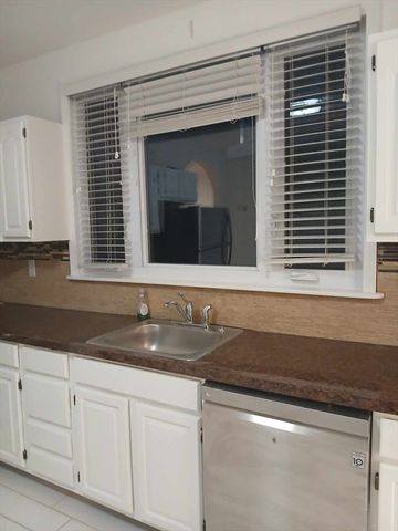 13 Knowlton St, Somerville, MA 02145