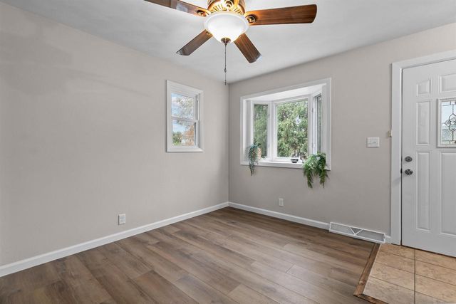 901 9TH STREET, Menasha, WI 54952