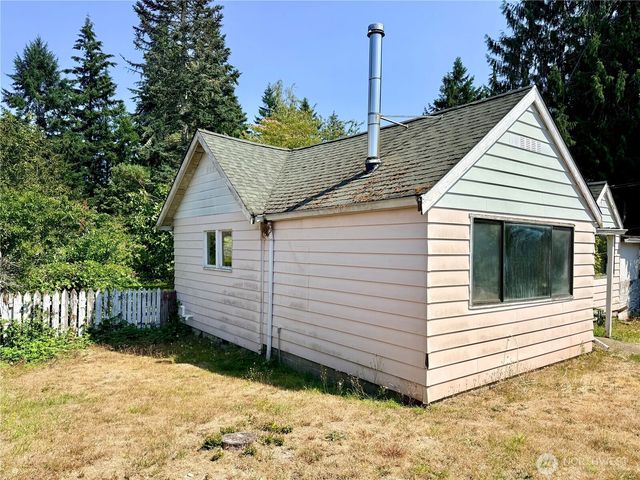 1919 Guy Wetzel Road, Port Orchard, WA 98366