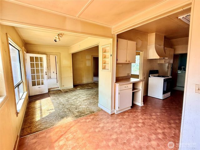 1919 Guy Wetzel Road, Port Orchard, WA 98366