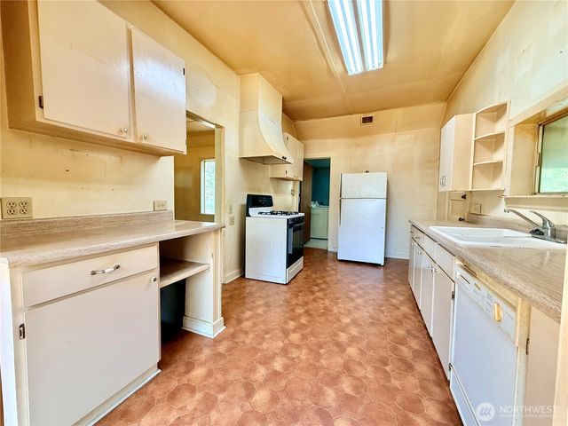 1919 Guy Wetzel Road, Port Orchard, WA 98366