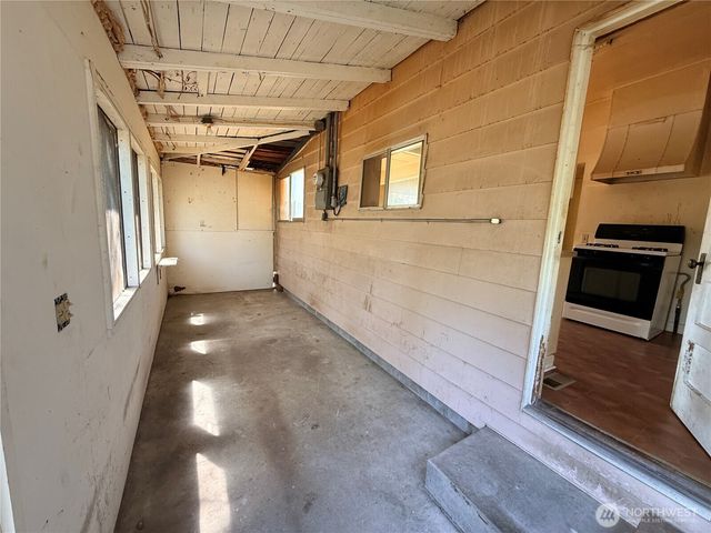 1919 Guy Wetzel Road, Port Orchard, WA 98366