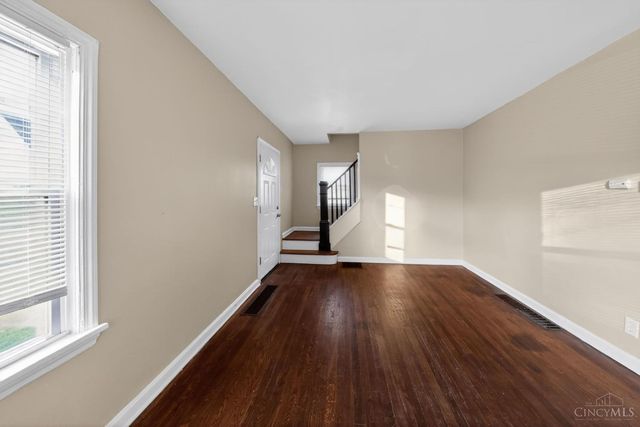 1735 Ashbrook Drive, Cincinnati, OH 45238