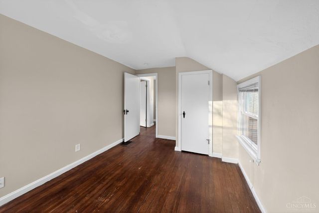 1735 Ashbrook Drive, Cincinnati, OH 45238