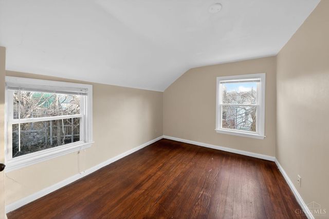 1735 Ashbrook Drive, Cincinnati, OH 45238