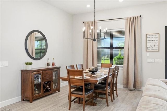 9831 Everglades DR, Naples, FL 34120