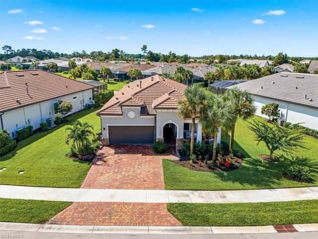 9831 Everglades DR, Naples, FL 34120