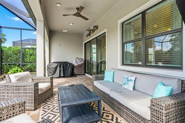 9831 Everglades DR, Naples, FL 34120