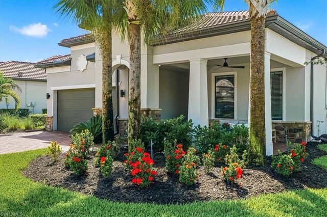 9831 Everglades DR, Naples, FL 34120