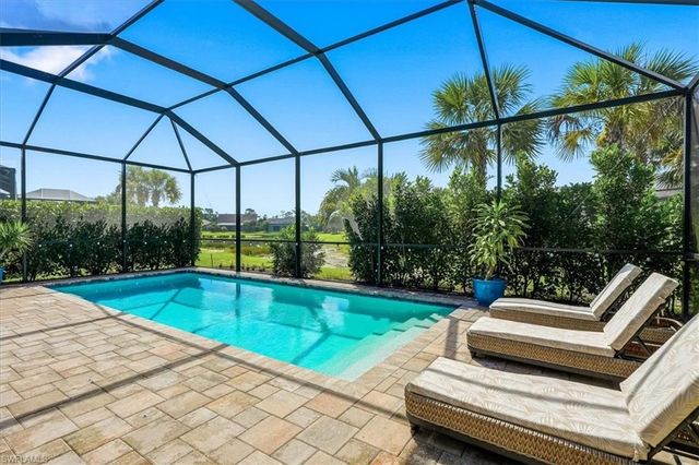 9831 Everglades DR, Naples, FL 34120
