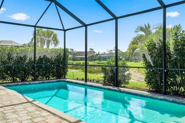 9831 Everglades DR, Naples, FL 34120