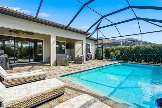 9831 Everglades DR, Naples, FL 34120