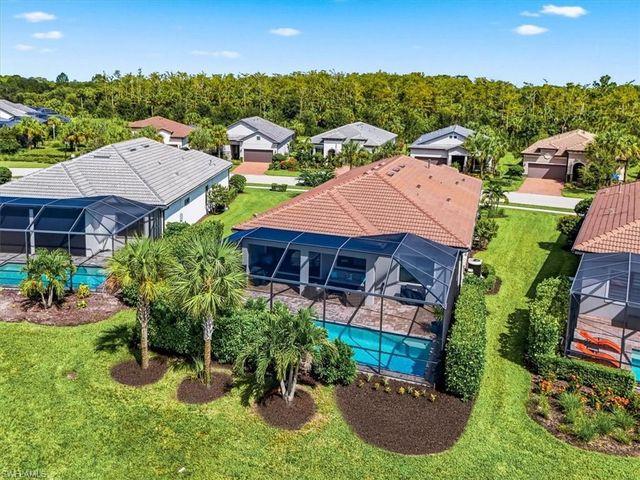9831 Everglades DR, Naples, FL 34120