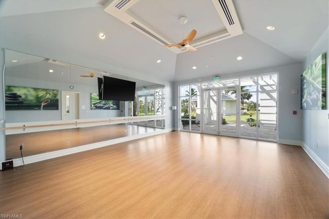 9831 Everglades DR, Naples, FL 34120