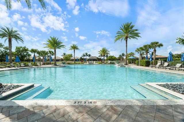 9831 Everglades DR, Naples, FL 34120