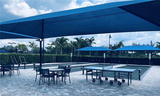 9831 Everglades DR, Naples, FL 34120