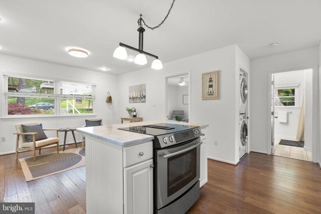 25 LEELAND RD, Edgewater, MD 21037