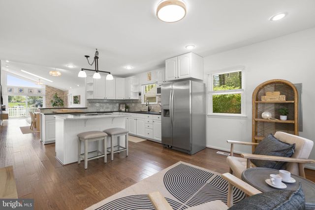 25 LEELAND RD, Edgewater, MD 21037